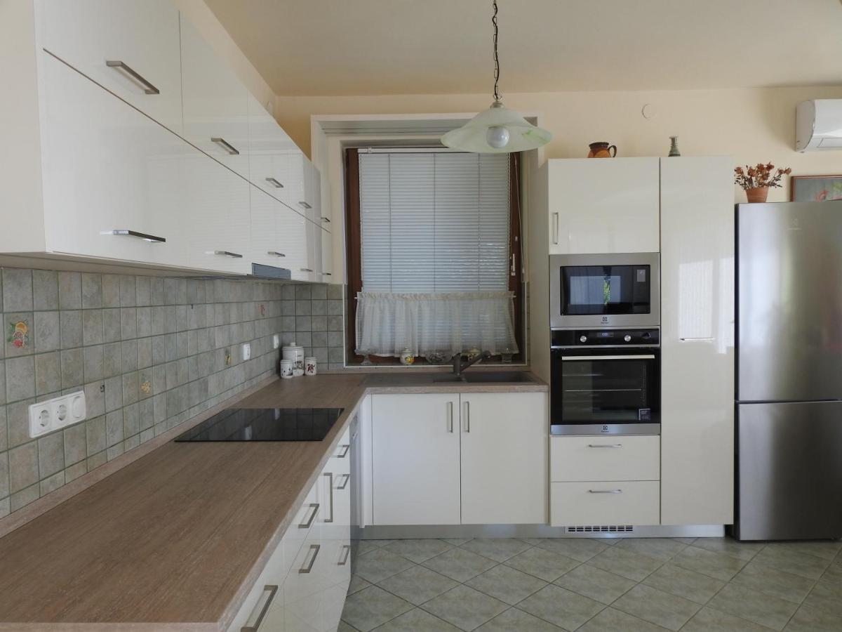 Petra Apartmanház Badacsonytomaj Bagian luar foto