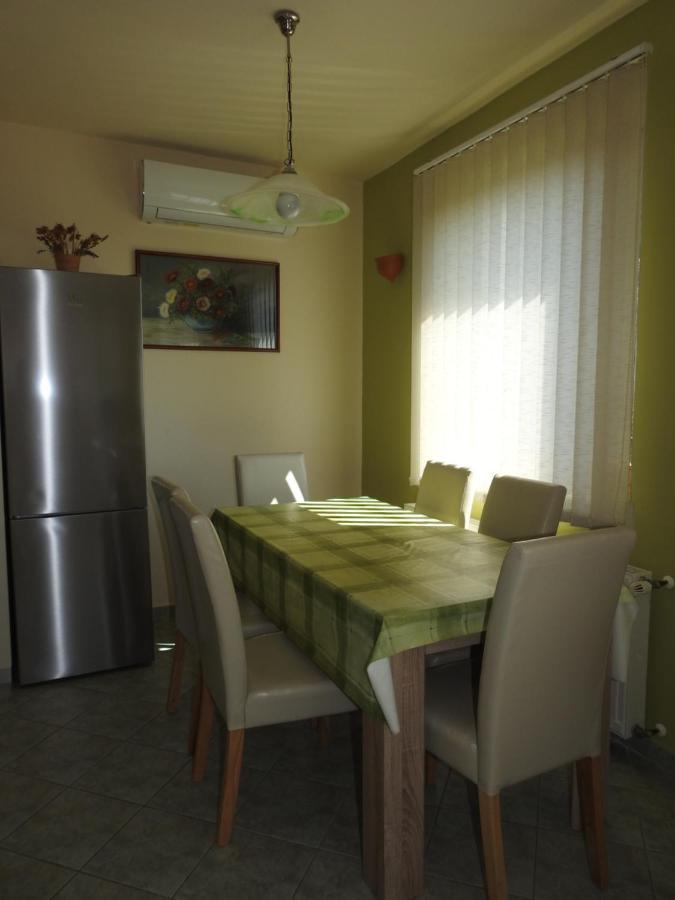 Petra Apartmanház Badacsonytomaj Bagian luar foto